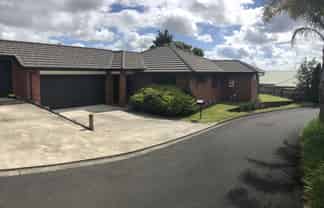 16 Highgrove Drive, Western Heights