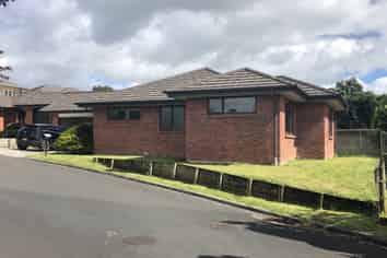 16 Highgrove Drive, Western Heights
