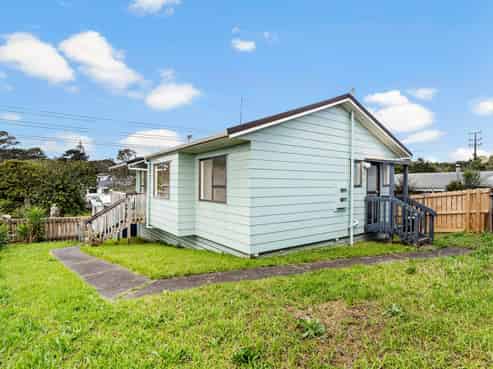 49-51 Meadowvale Rise, Titirangi