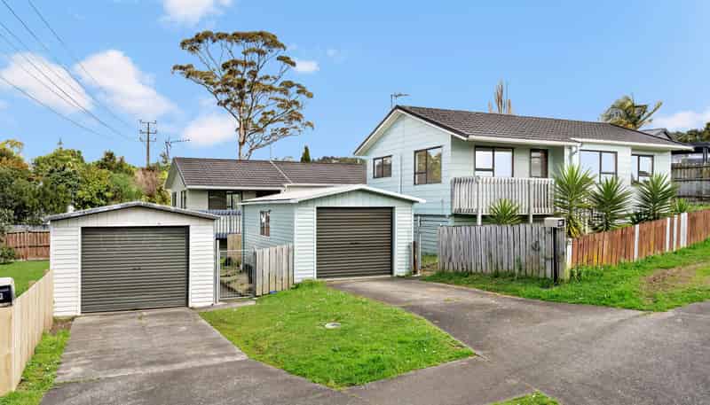 49-51 Meadowvale Rise, Titirangi