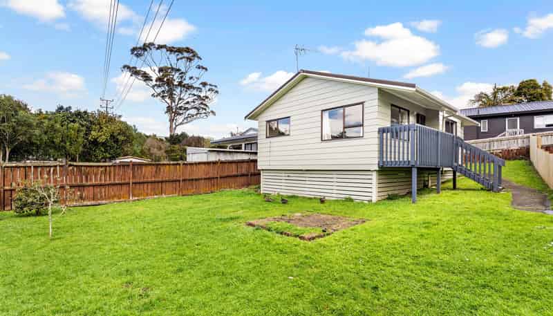 49-51 Meadowvale Rise, Titirangi