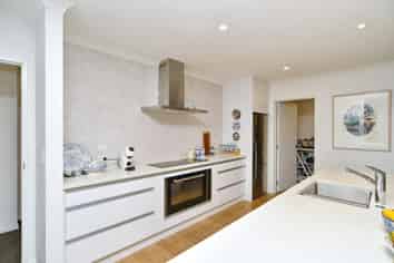 32 Te Whenu Crescent, Marshland