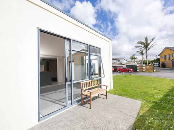 8a Charlenne Close, Ranui