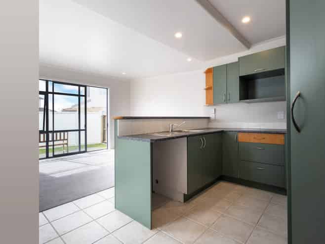8a Charlenne Close, Ranui