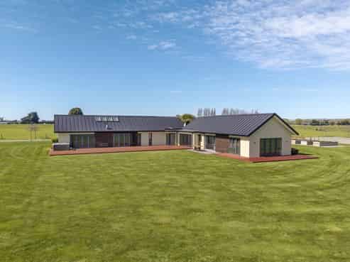 585 Coutts Island Road, Coutts Island
