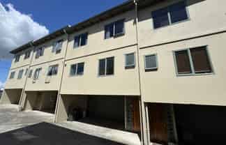 3/2 Onehunga Harbour Road, Onehunga