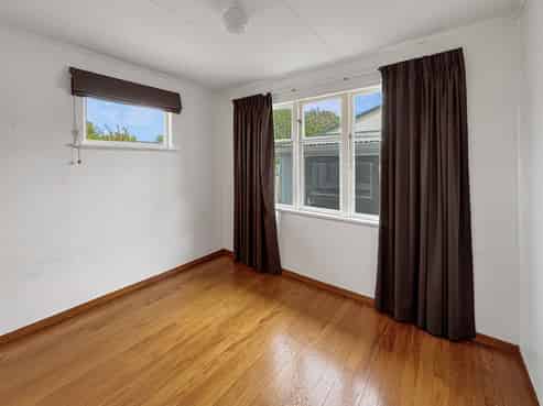 59a Parkland Crescent , Terrace End