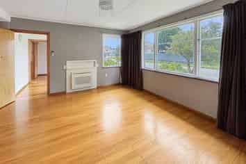 59a Parkland Crescent , Terrace End