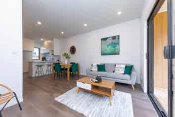 1/102 Rosier Road, Glen Eden