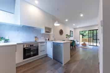 1/102 Rosier Road, Glen Eden