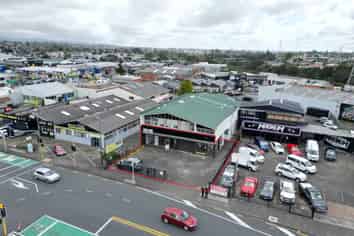 377M² BUILDING WITH 300M² YARD
