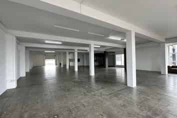 377M² BUILDING WITH 300M² YARD
