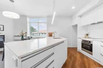 1 Bickerton Way, Flat Bush