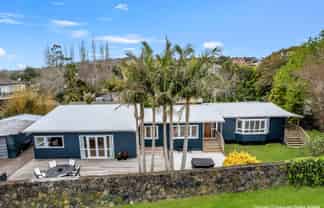 1 Melia Place, Stanmore Bay