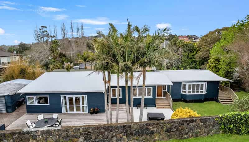 1 Melia Place, Stanmore Bay