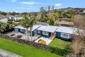 1 Melia Place, Stanmore Bay
