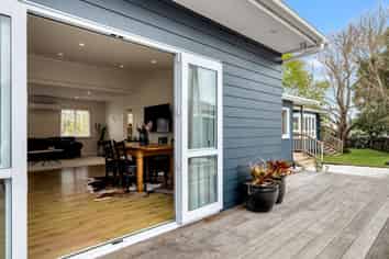 1 Melia Place, Stanmore Bay