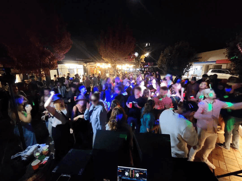 Stylish Restaurant Bar in Prime CBD Location