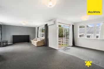 11 Graham Avenue, Te Atatu Peninsula