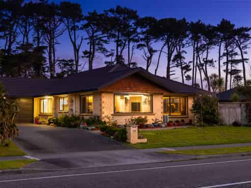 130 Weggery Drive, Waikanae Beach