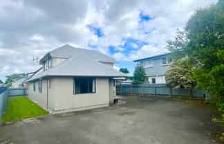 a/24 Hereford Street, West End