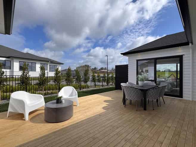 51 Tipu Crescent, Milldale