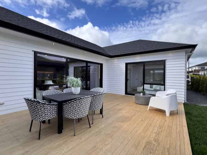 51 Tipu Crescent, Milldale