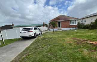 19 Bentleigh Avenue New Windsor, New Windsor