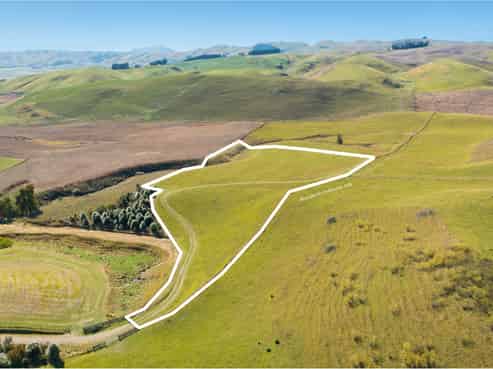 2367 State Highway 2, Poukawa