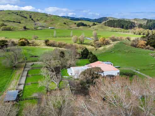 1550 Glenora Road, Akitio