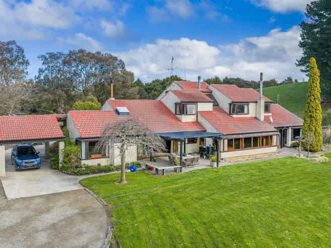 1550 Glenora Road, Akitio