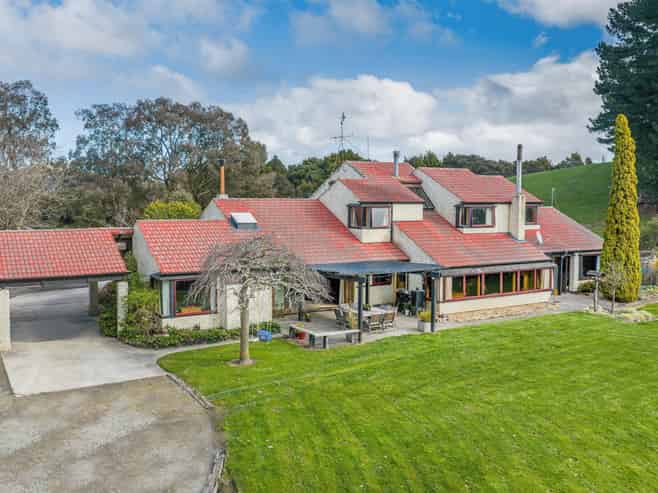 1550 Glenora Road, Akitio