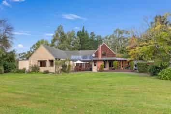 149 Terrace Road, Cust