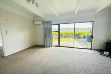 2/22 Marr Road, Manurewa