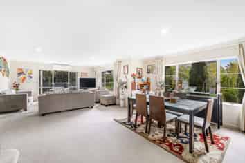 8 Mission Heights Drive, Flat Bush