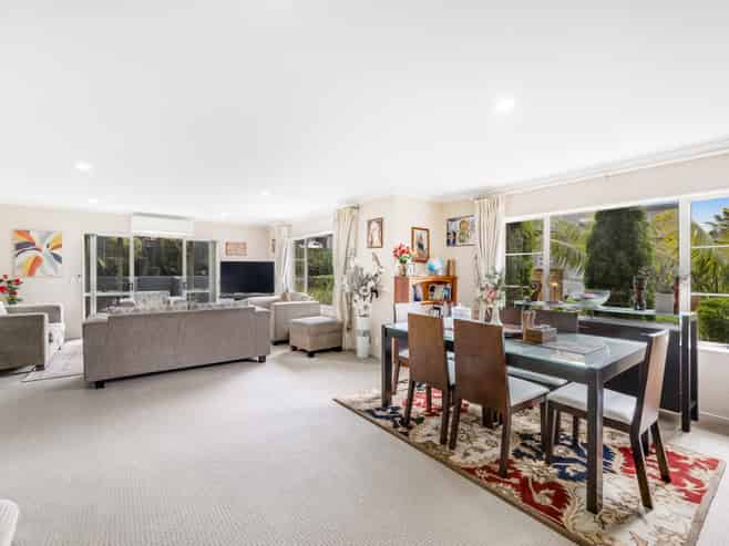 8 Mission Heights Drive, Flat Bush