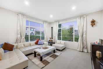 8 Mission Heights Drive, Flat Bush