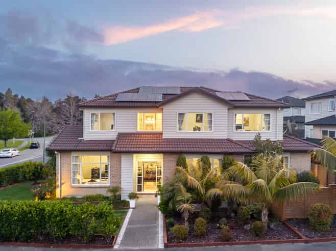 8 Mission Heights Drive, Flat Bush