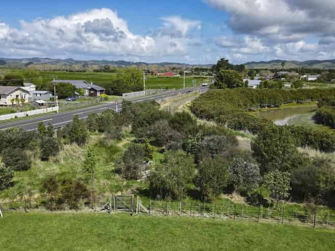 619 State Highway 25, Waitakaruru