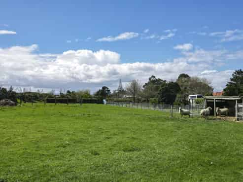 619 State Highway 25, Waitakaruru