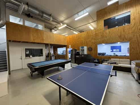 199sqm City Fringe Industrial + 8 Car parks