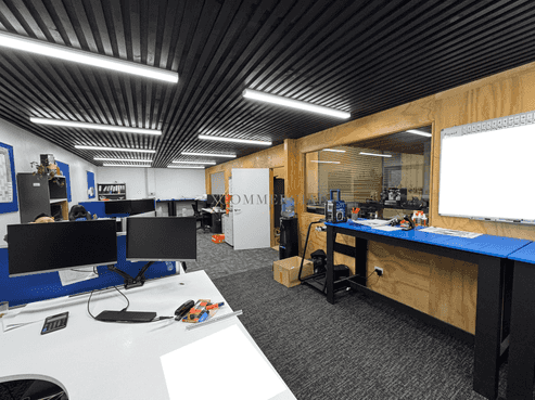 199sqm City Fringe Industrial + 8 Car parks