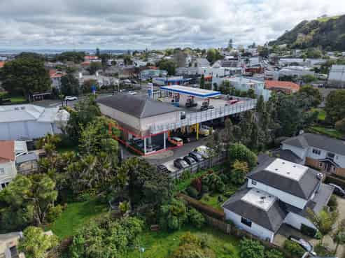 199sqm City Fringe Industrial + 8 Car parks