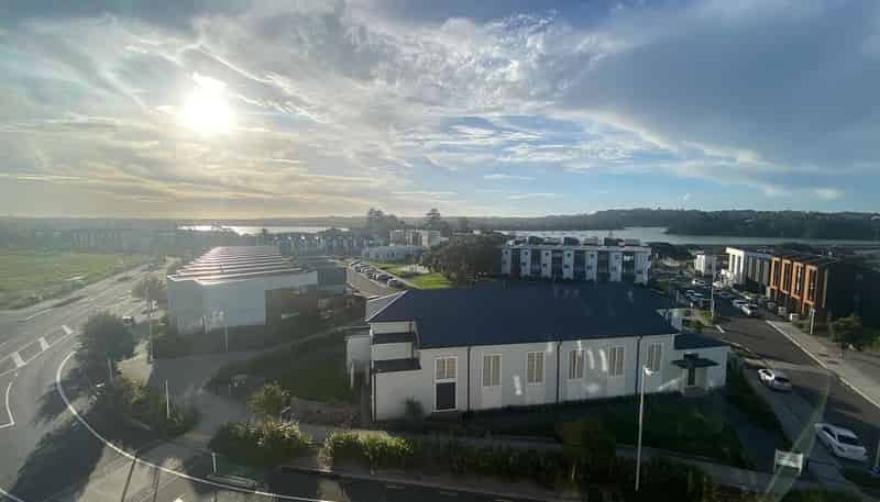 507/2 Launch Road, Hobsonville