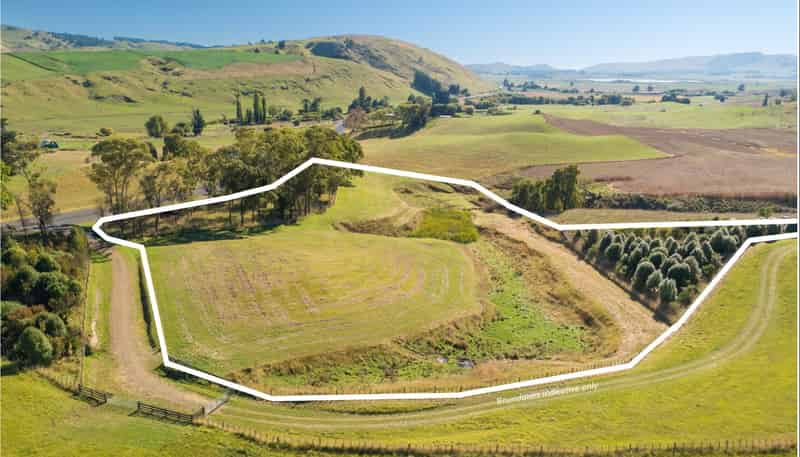 2365 State Highway 2, Poukawa