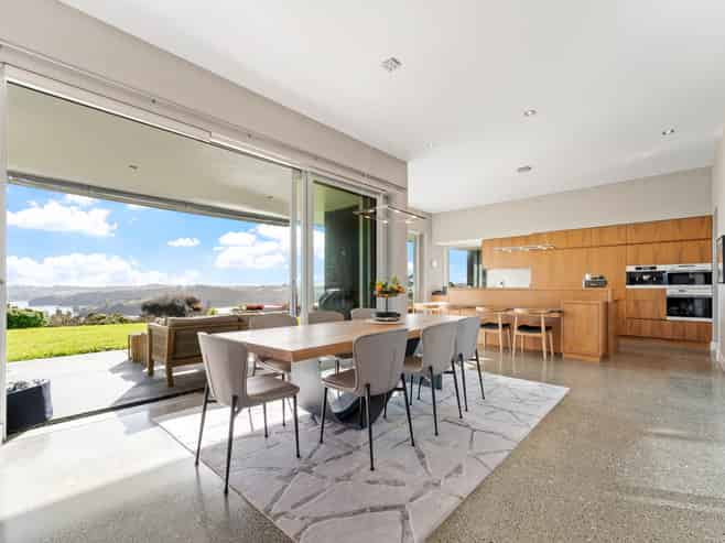 36  Kanuka Road, Sandspit