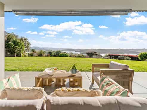 36  Kanuka Road, Sandspit