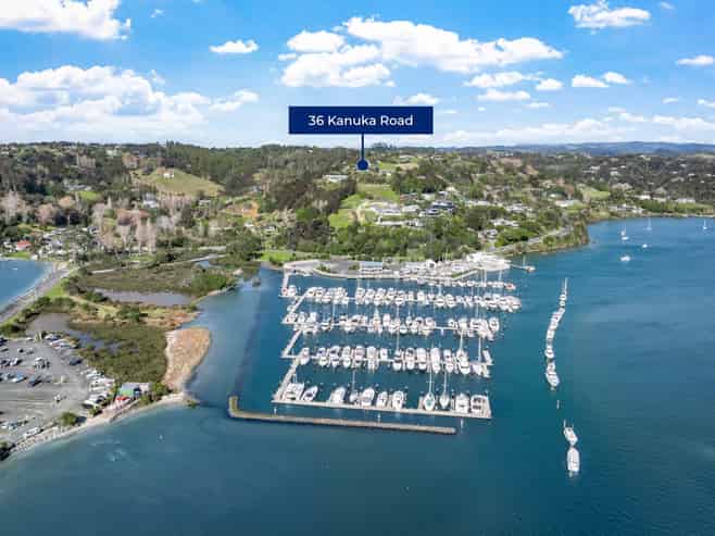 36  Kanuka Road, Sandspit