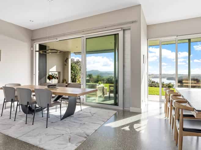 36  Kanuka Road, Sandspit