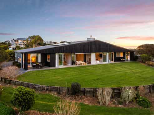 36  Kanuka Road, Sandspit